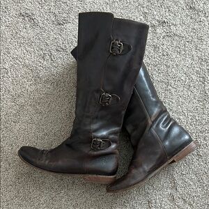 FRYE Vintage Women's Brown Leather Riding Boots 9.5 worn to perfection.